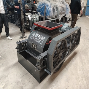 2PGC900X900大型雙齒輥破碎機發貨圖片_發往內蒙古烏海_粉碎煤